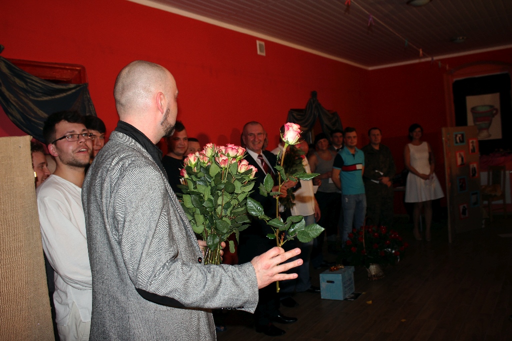 Mieszkanki Koskowic obejrzały męski występ z okazji Dnia Kobiet