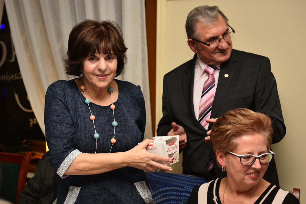 Policyjni emeryci zaprosili swoje panie na wspólne świętowanie