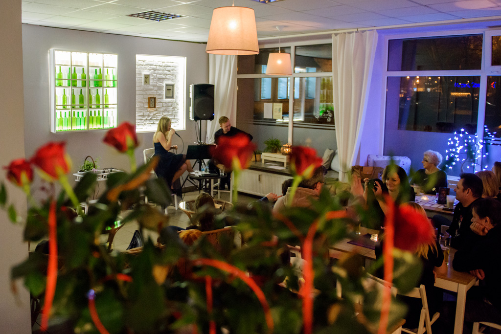 Nikola Warda wystąpiła z koncertem w Rest Cafe Vincero