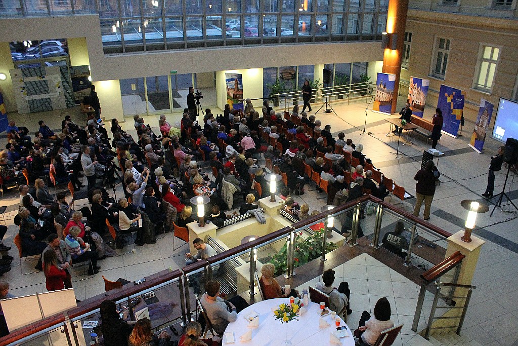 Tłum legniczanek spotkał się w Letii z Robertem Moskwą