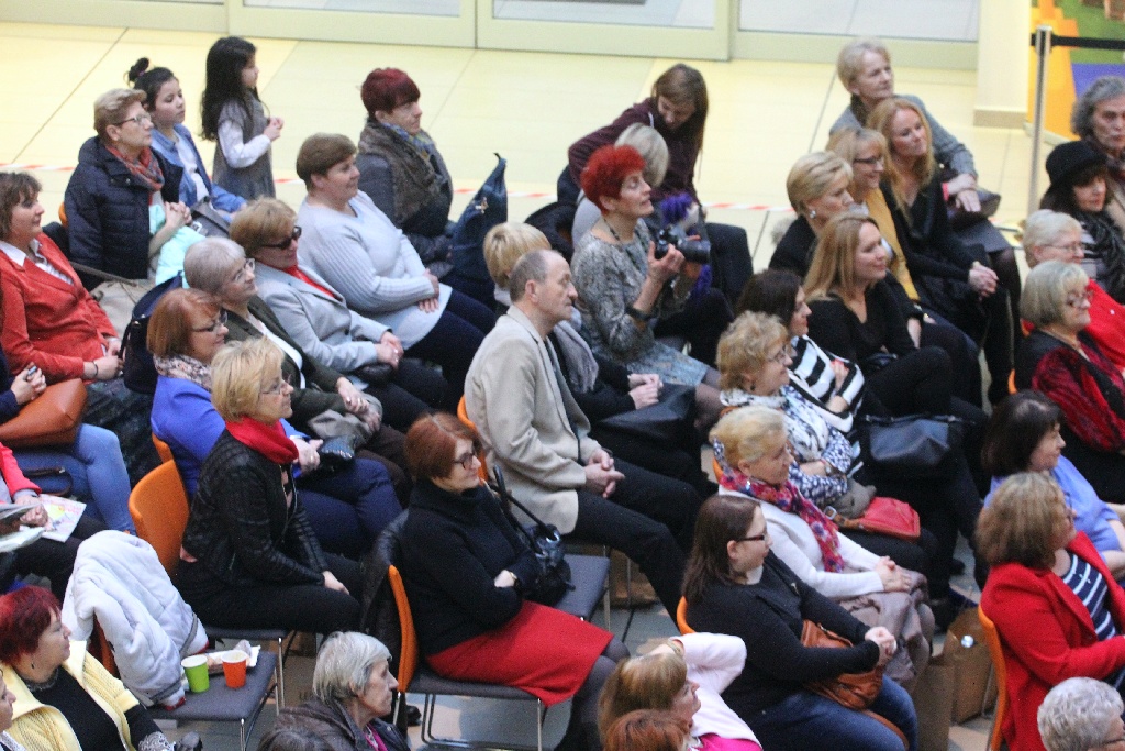 Tłum legniczanek spotkał się w Letii z Robertem Moskwą