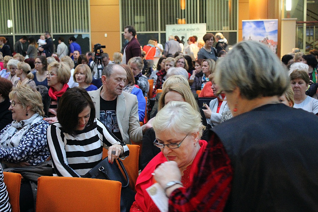 Tłum legniczanek spotkał się w Letii z Robertem Moskwą