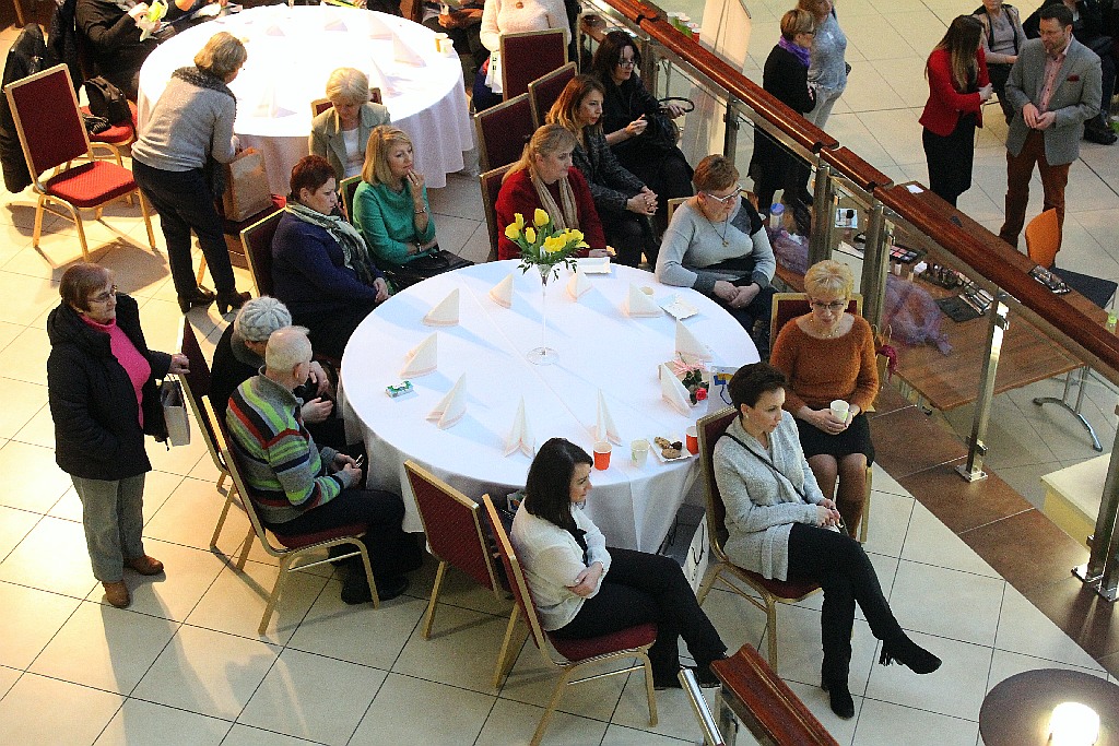 Tłum legniczanek spotkał się w Letii z Robertem Moskwą