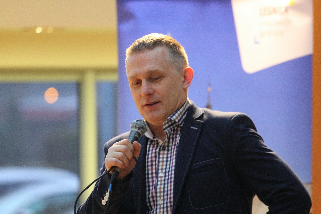 Tłum legniczanek spotkał się w Letii z Robertem Moskwą