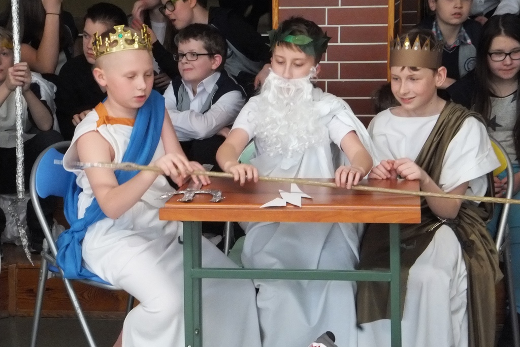 W „dwudziestce” odbył się Szkolny Konkurs Mitologiczny