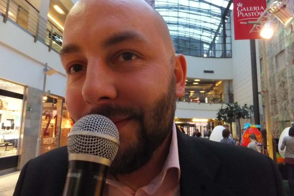W Galerii Piastów odbyło się charytatywne malowanie pisanek