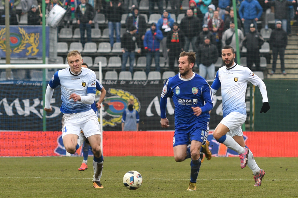 Gol Artjunina to za mało. Miedź na remis z Zawiszą