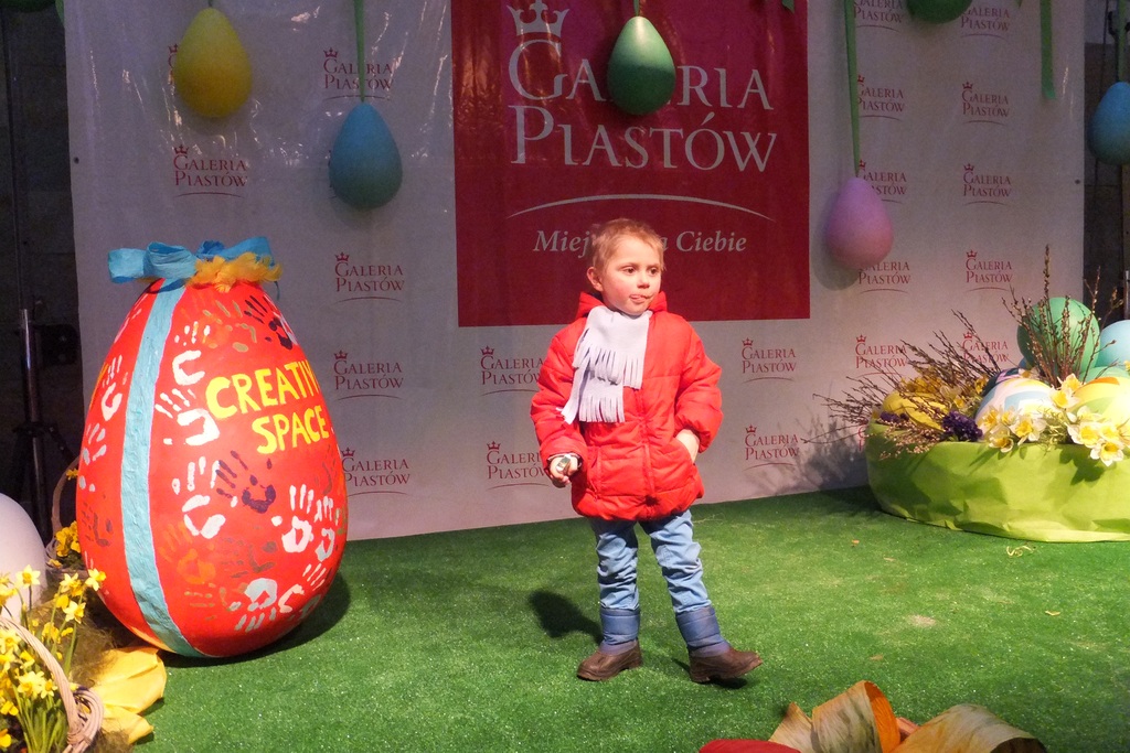 W Galerii Piastów odbyło się charytatywne malowanie pisanek