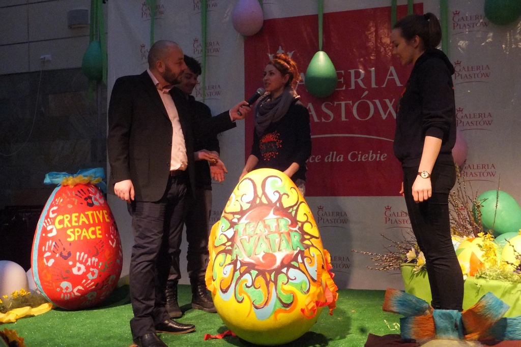 W Galerii Piastów odbyło się charytatywne malowanie pisanek