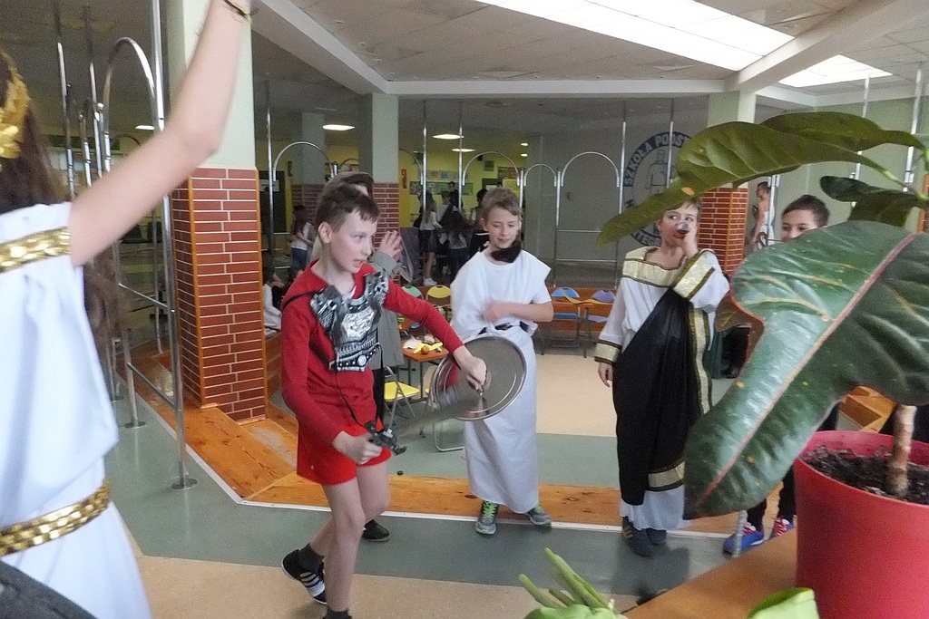 W „dwudziestce” odbył się Szkolny Konkurs Mitologiczny