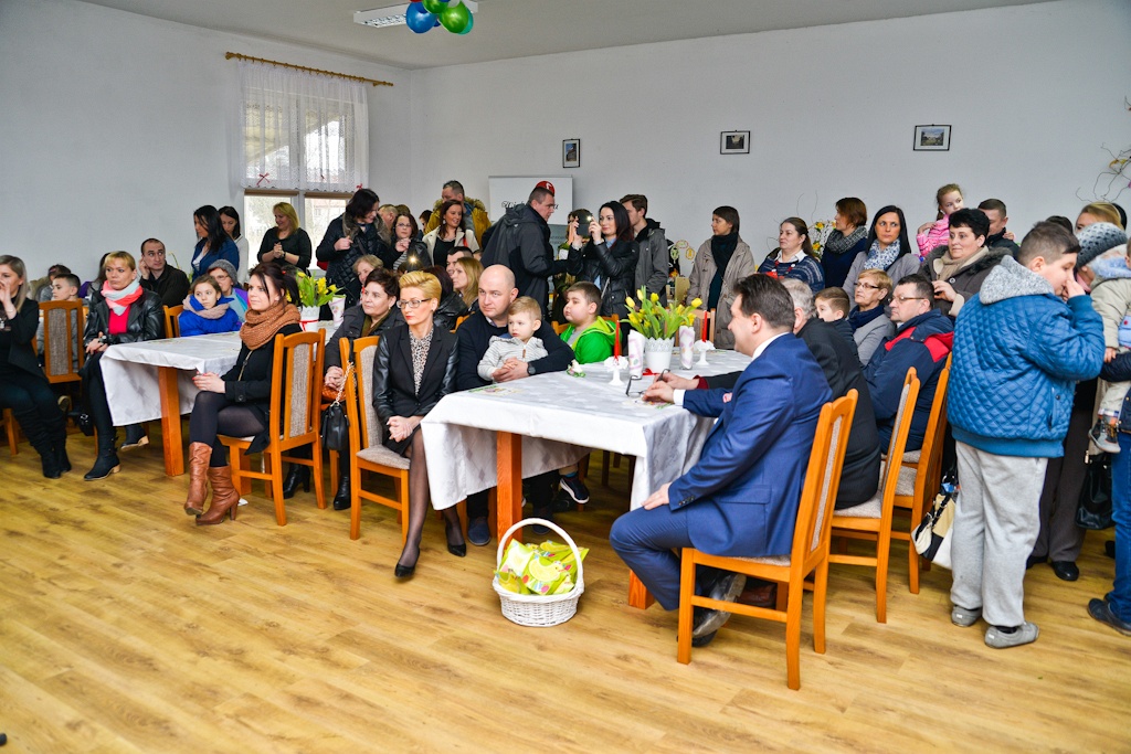 W Pawlikowicach odbył się kiermasz wielkanocny gminy Chojnów