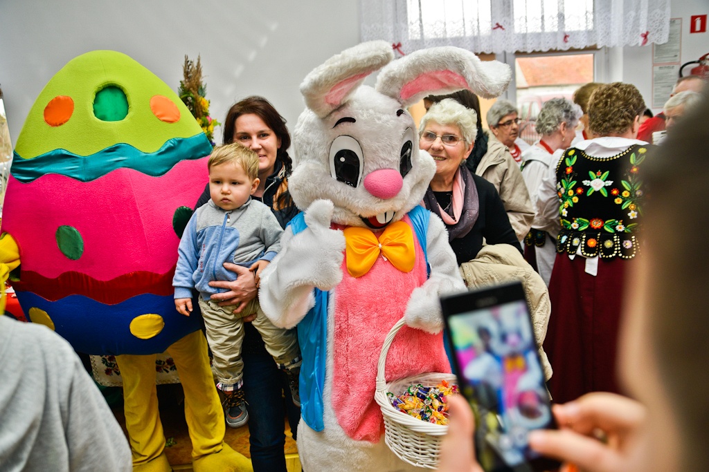 W Pawlikowicach odbył się kiermasz wielkanocny gminy Chojnów