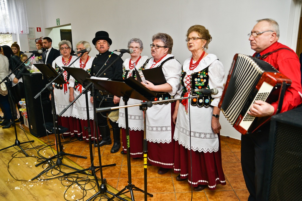 W Pawlikowicach odbył się kiermasz wielkanocny gminy Chojnów
