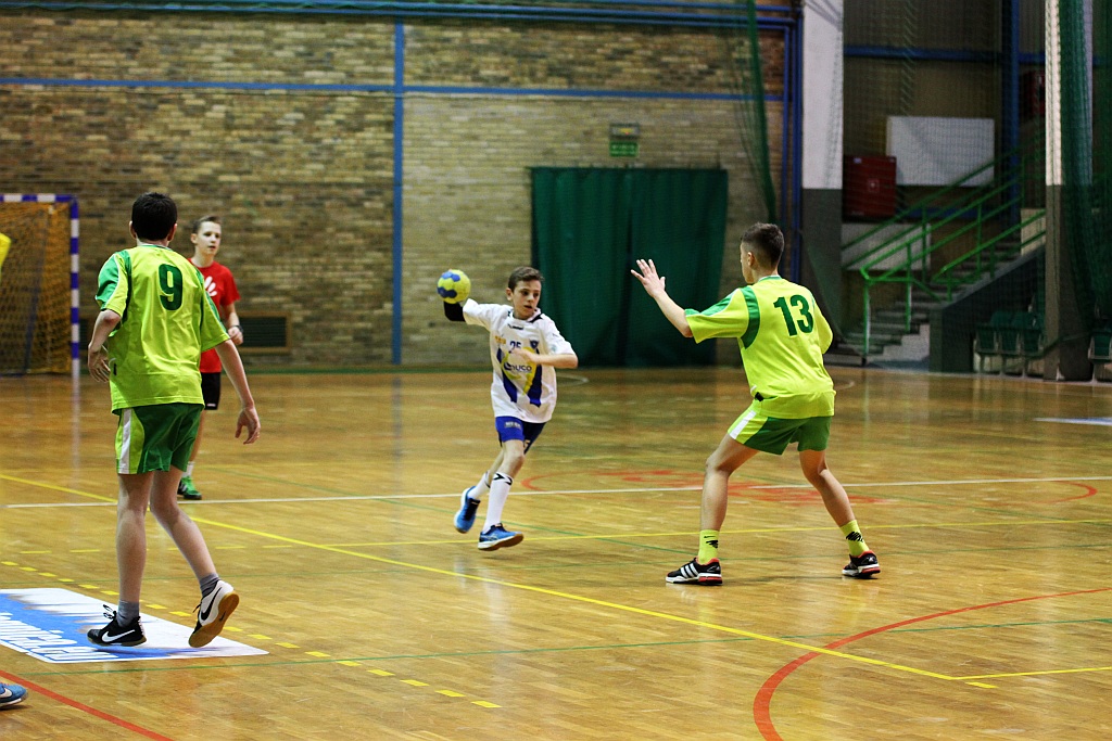 Piłkarze ręczni SP 9 awansowali do finału strefowego