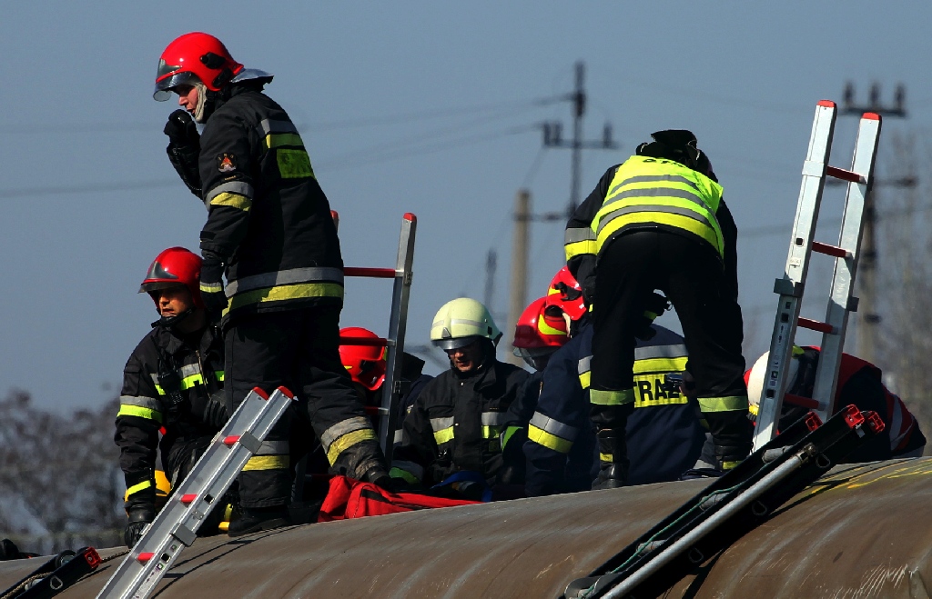 Usuwanie skutków katastrofy kolejowej ćwiczyli  strażacy