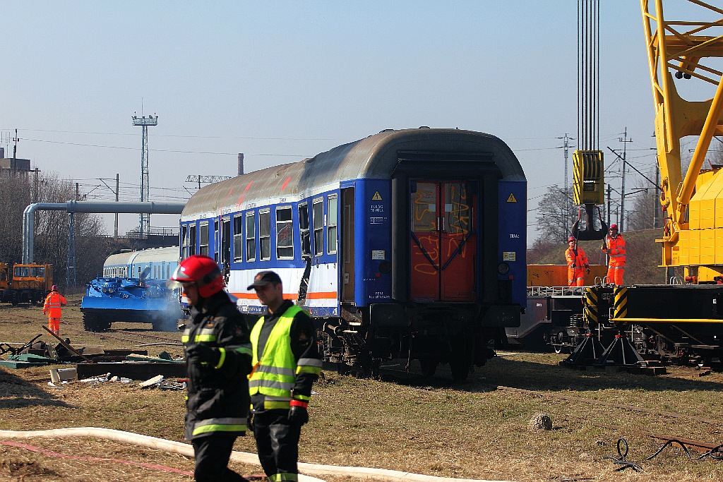 Usuwanie skutków katastrofy kolejowej ćwiczyli  strażacy