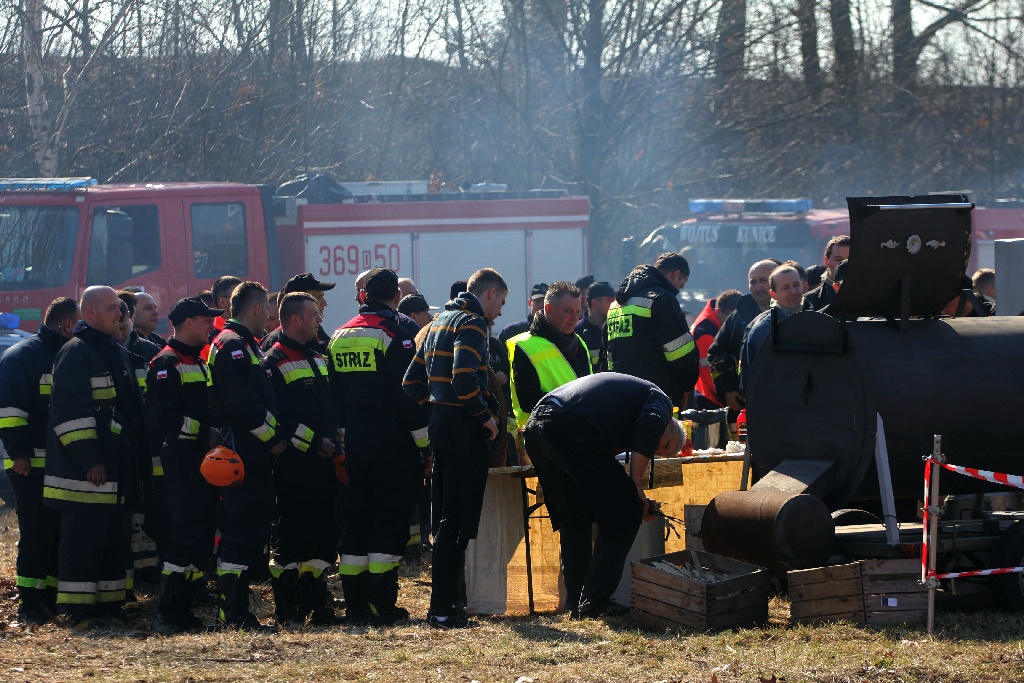 Usuwanie skutków katastrofy kolejowej ćwiczyli  strażacy