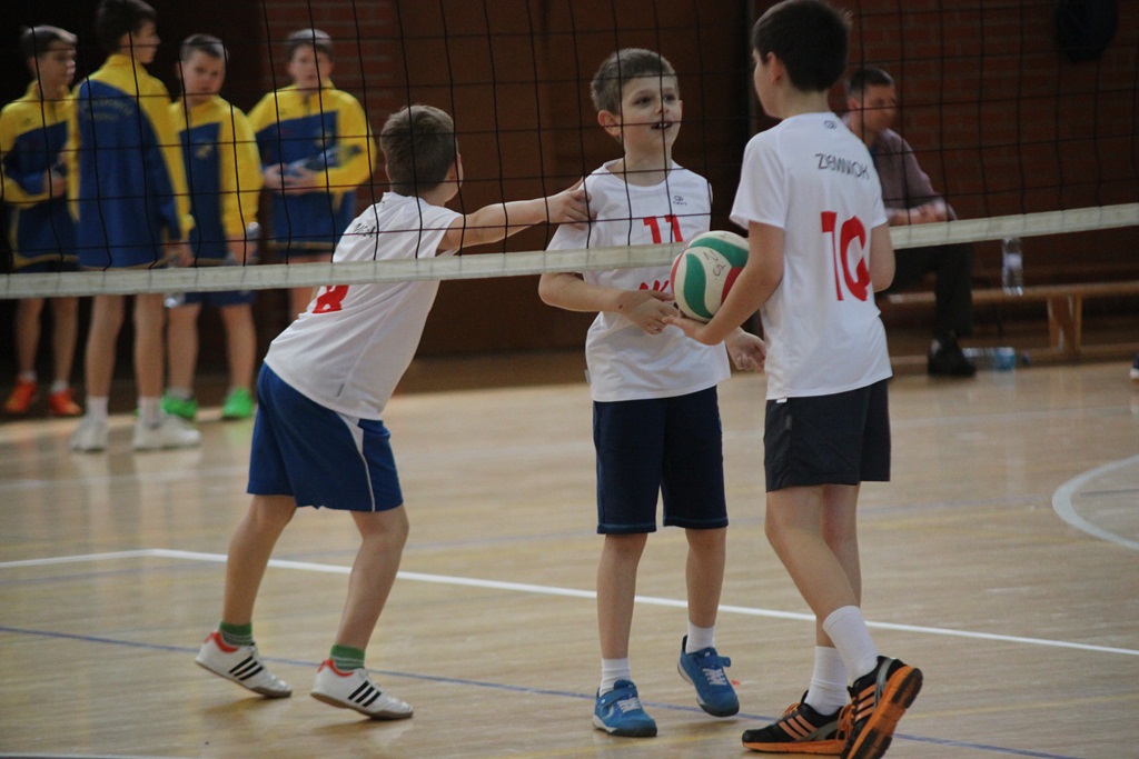 Najmłodsi adepci siatkówki rywalizowali przy Wierzyńskiego