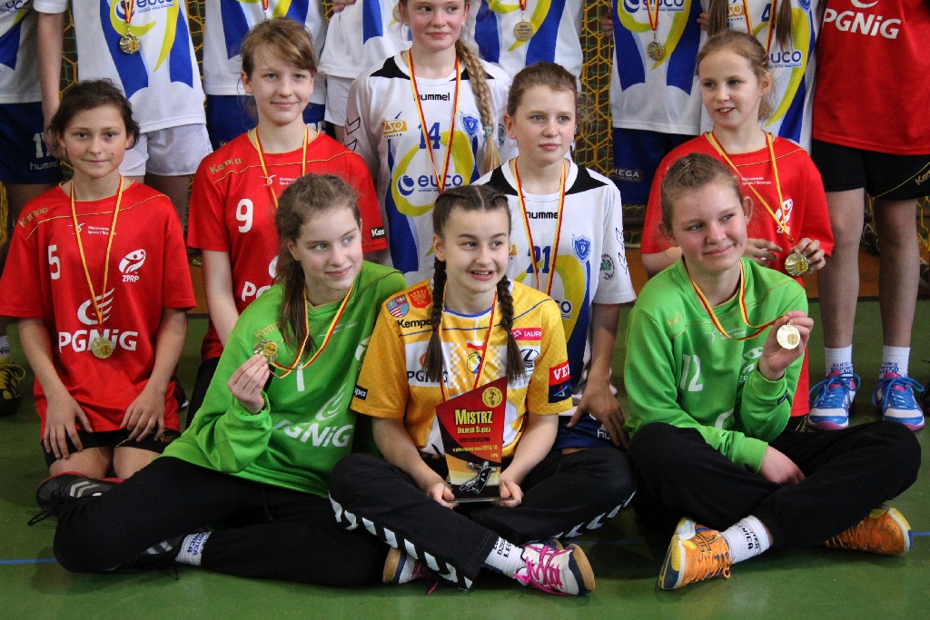 Dziewczynki UKS Dziewiątka Legnica mistrzyniami Dolnego Śląska!