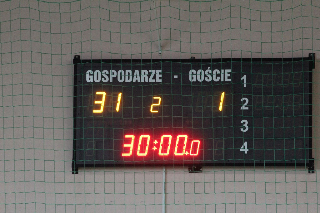 Piłkarki ręczne Dziewiątki rozgromiły KPR Jelenia Góra