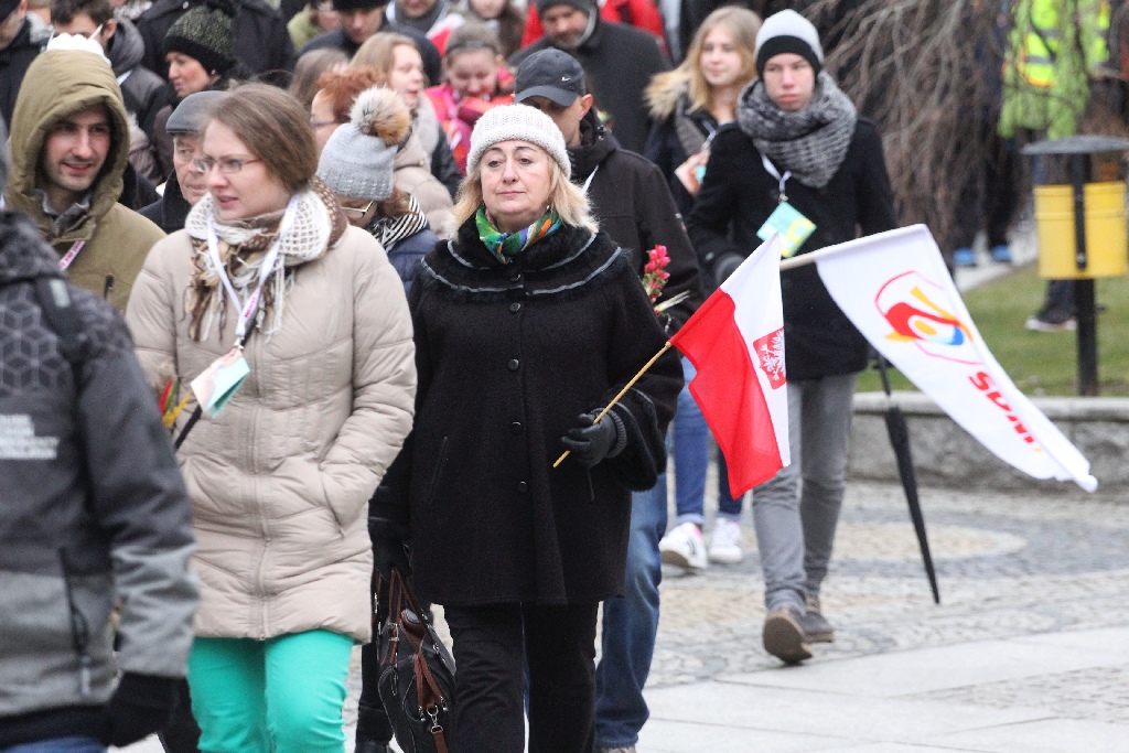 Blisko tysiąć osób przeszło ulicami miasta w Marszu dla życia