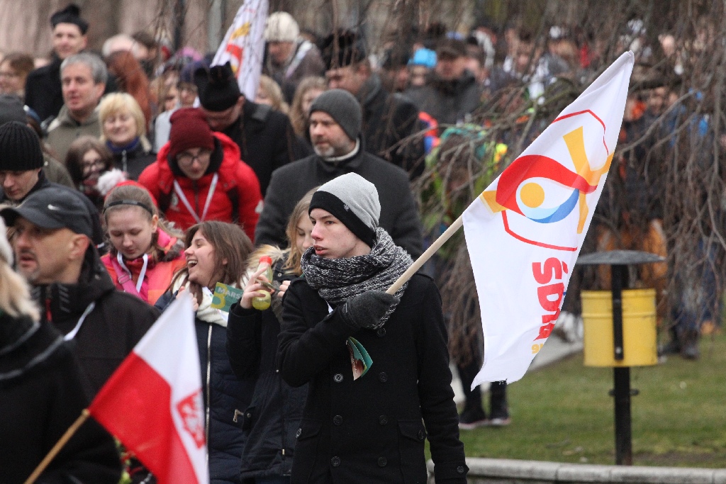 Blisko tysiąć osób przeszło ulicami miasta w Marszu dla życia