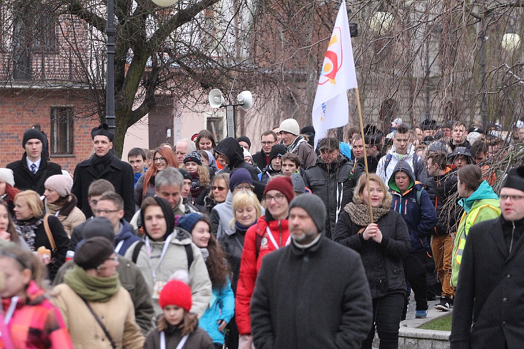 Blisko tysiąć osób przeszło ulicami miasta w Marszu dla życia
