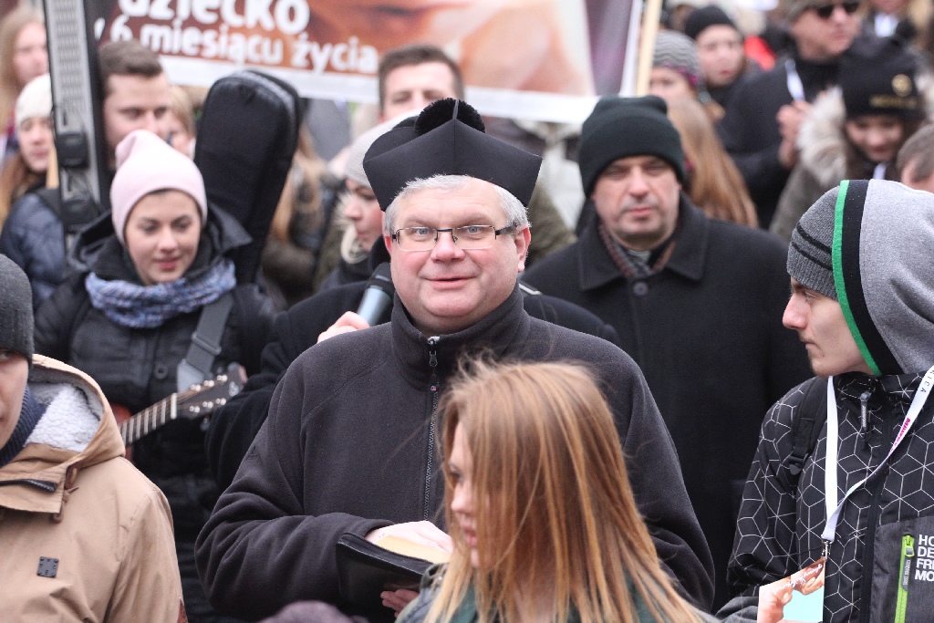 Blisko tysiąć osób przeszło ulicami miasta w Marszu dla życia