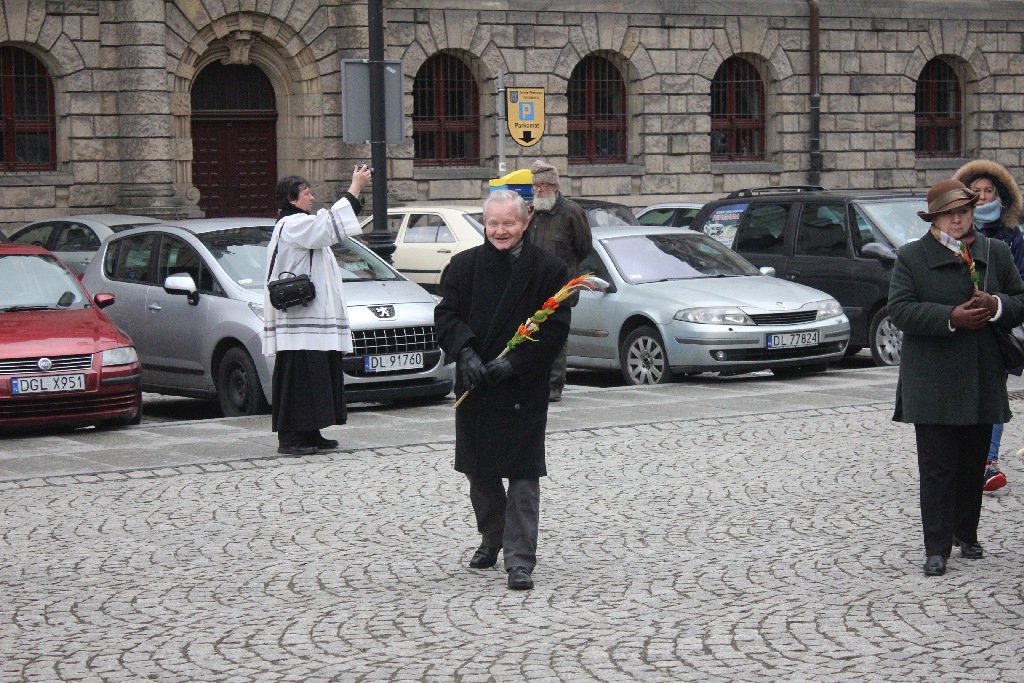 Msza święta w legnickiej Katedrze w Niedzielę Palmową