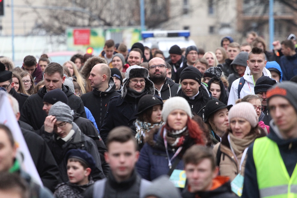 Blisko tysiąć osób przeszło ulicami miasta w Marszu dla życia