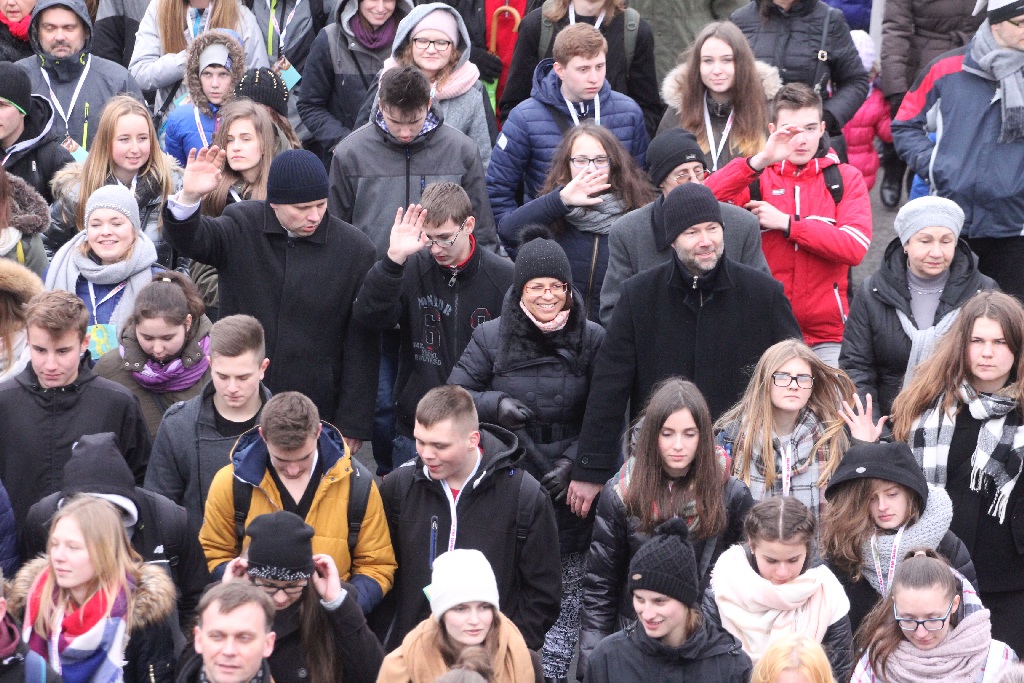 Blisko tysiąć osób przeszło ulicami miasta w Marszu dla życia