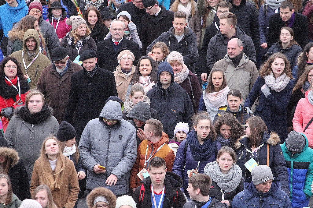 Blisko tysiąć osób przeszło ulicami miasta w Marszu dla życia