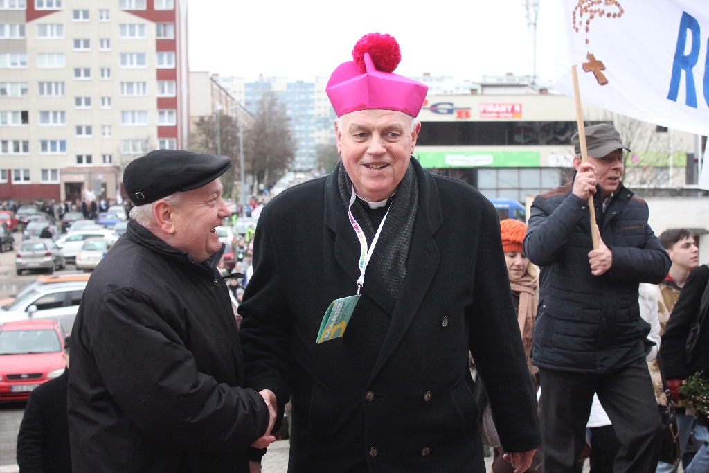 Blisko tysiąć osób przeszło ulicami miasta w Marszu dla życia