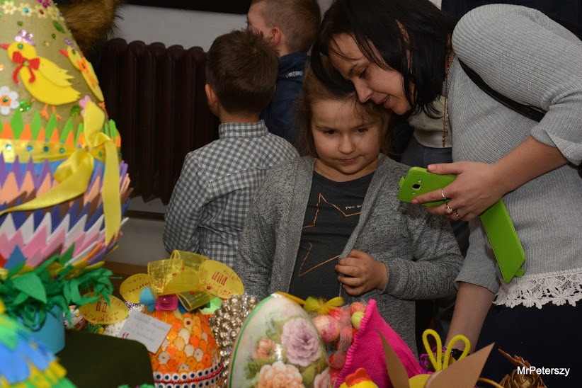Ponad trzysta pisanek nadesłano na wystawę w DK Atrium