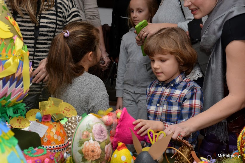 Ponad trzysta pisanek nadesłano na wystawę w DK Atrium