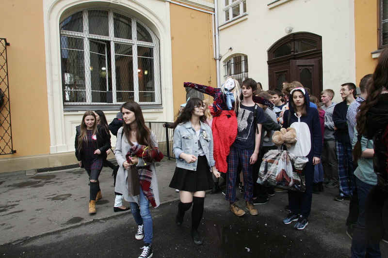 Najładniejsza Marzannę wykonali uczniowie II B z I LO