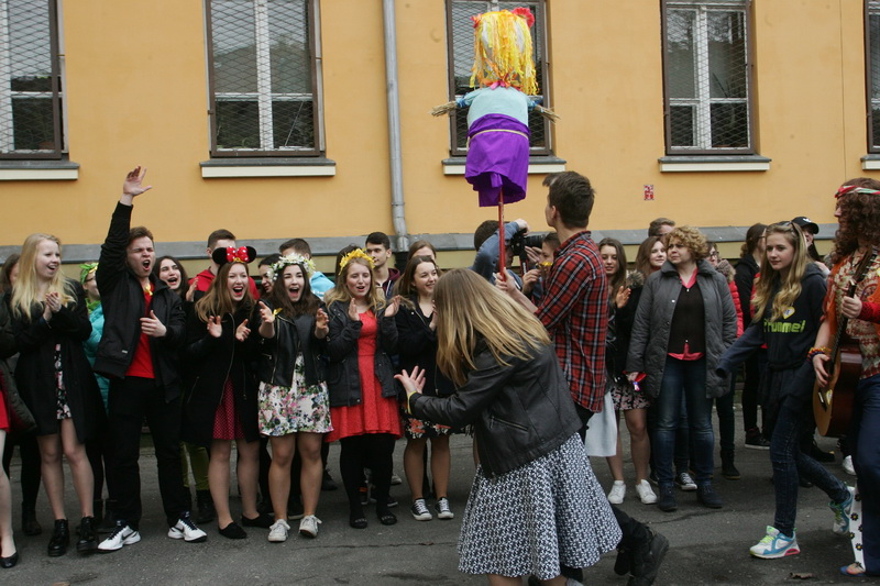 Najładniejsza Marzannę wykonali uczniowie II B z I LO