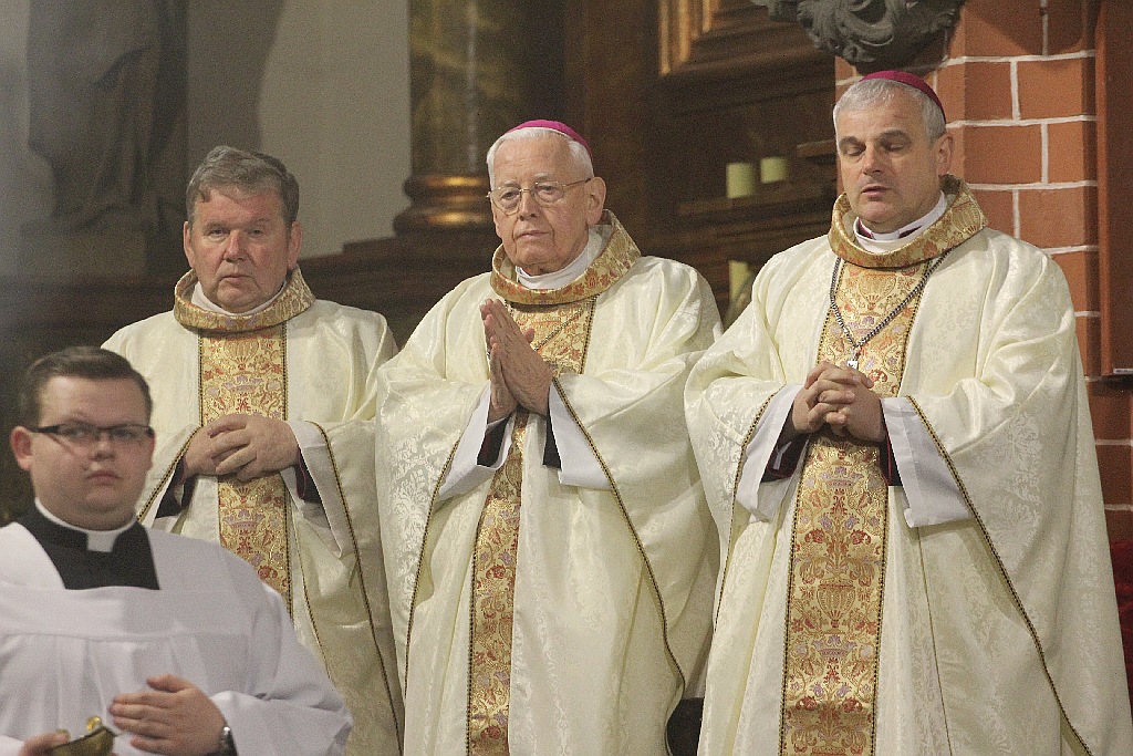 W katedrze ponad 150 księży uczestniczyło we Mszy Krzyżma