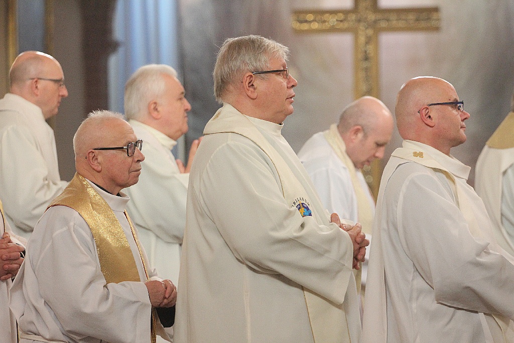 W katedrze ponad 150 księży uczestniczyło we Mszy Krzyżma