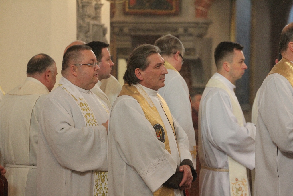 W katedrze ponad 150 księży uczestniczyło we Mszy Krzyżma