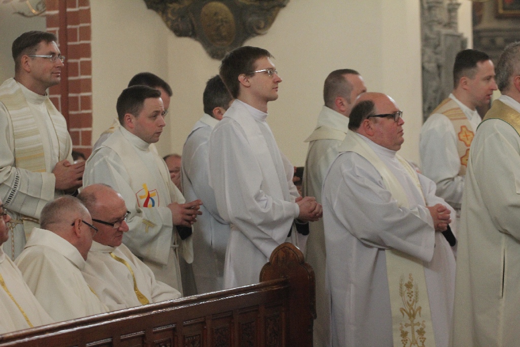 W katedrze ponad 150 księży uczestniczyło we Mszy Krzyżma