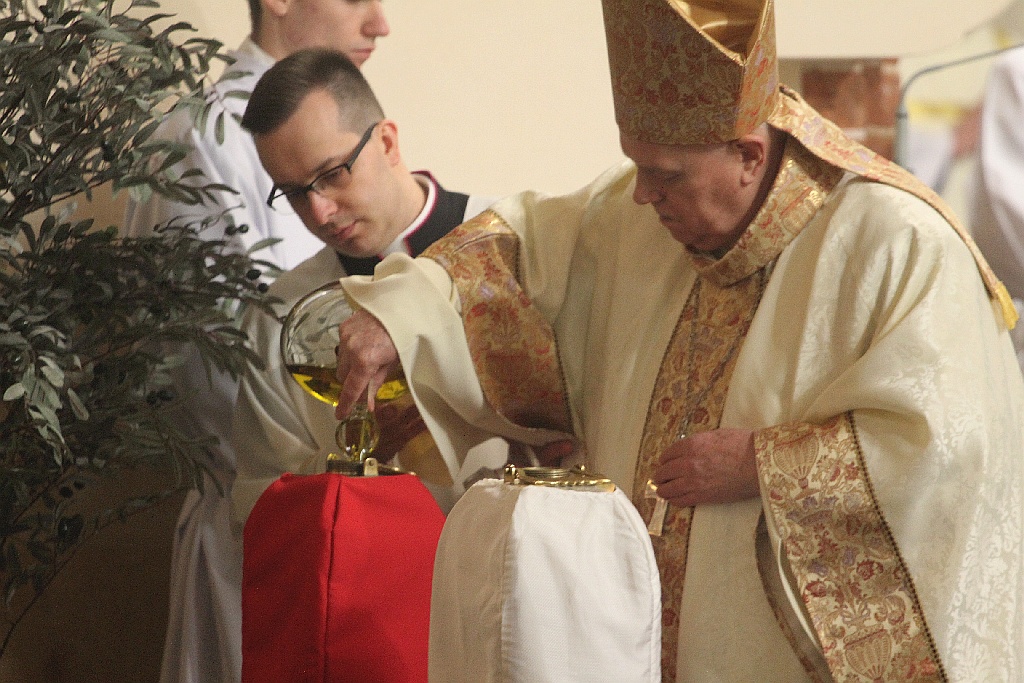 W katedrze ponad 150 księży uczestniczyło we Mszy Krzyżma