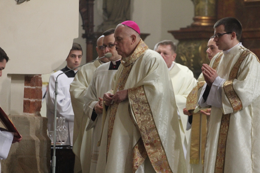 W katedrze ponad 150 księży uczestniczyło we Mszy Krzyżma
