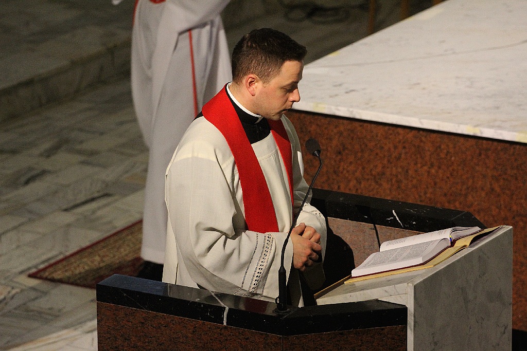 Wielki Piątek. Drugi dzień triduum. Dzień bez mszy świętej
