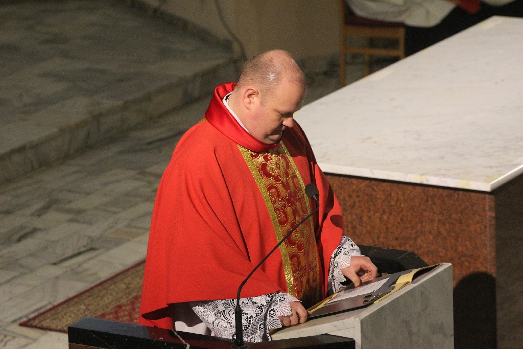 Wielki Piątek. Drugi dzień triduum. Dzień bez mszy świętej
