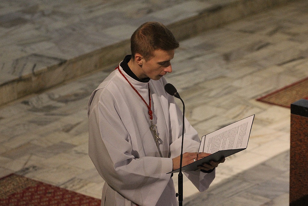 Wielki Piątek. Drugi dzień triduum. Dzień bez mszy świętej
