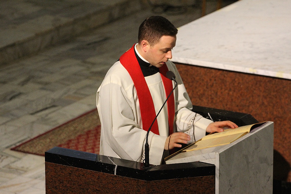 Wielki Piątek. Drugi dzień triduum. Dzień bez mszy świętej
