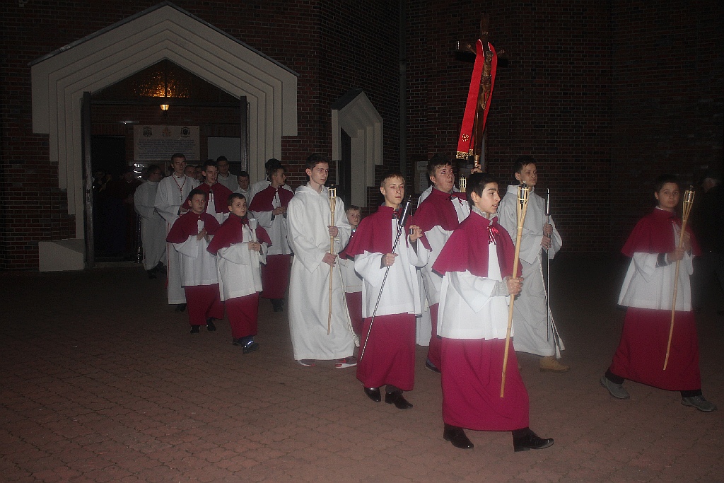 Liturgia Wigilii Paschalnej z procesją rezurekcyjną