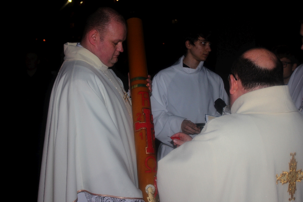 Liturgia Wigilii Paschalnej z procesją rezurekcyjną