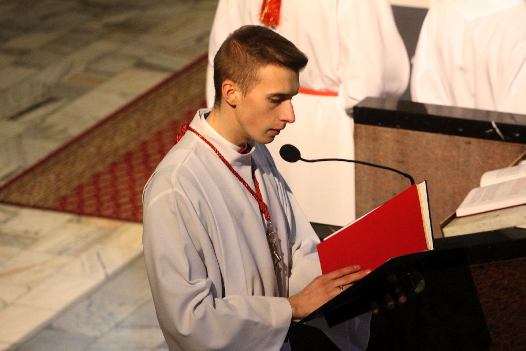 Liturgia Wigilii Paschalnej z procesją rezurekcyjną